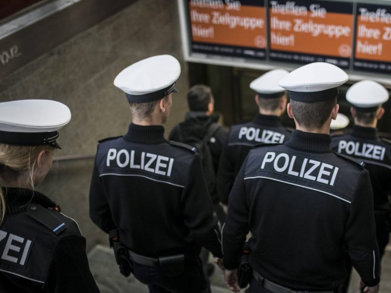 Berlin Bahnhof Polizei