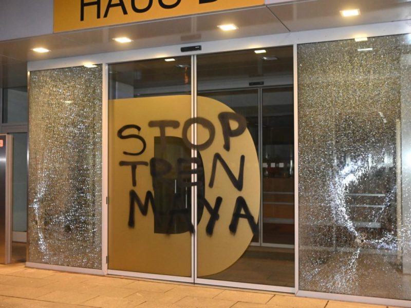 Berlin: Anschlag auf DB-Geschäftsstelle