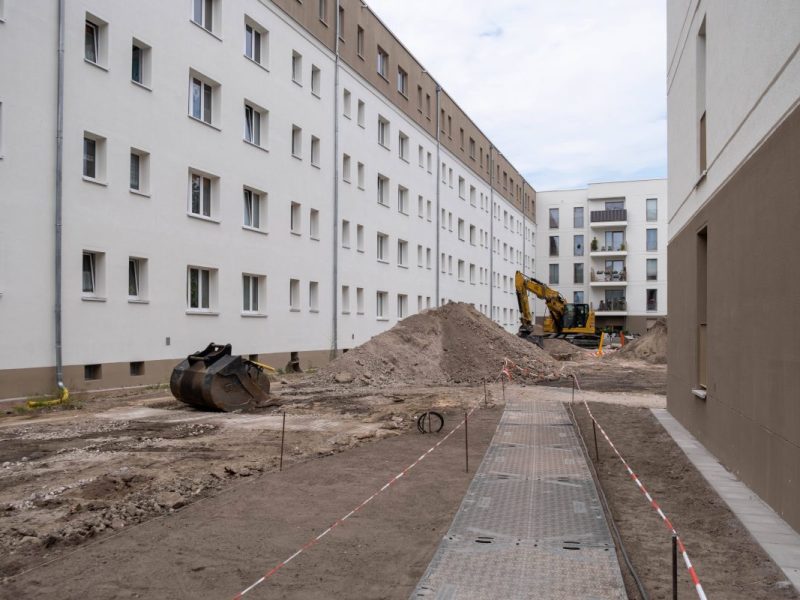 Miete in Berlin. Fast fertiggestelltes Wohnhaus