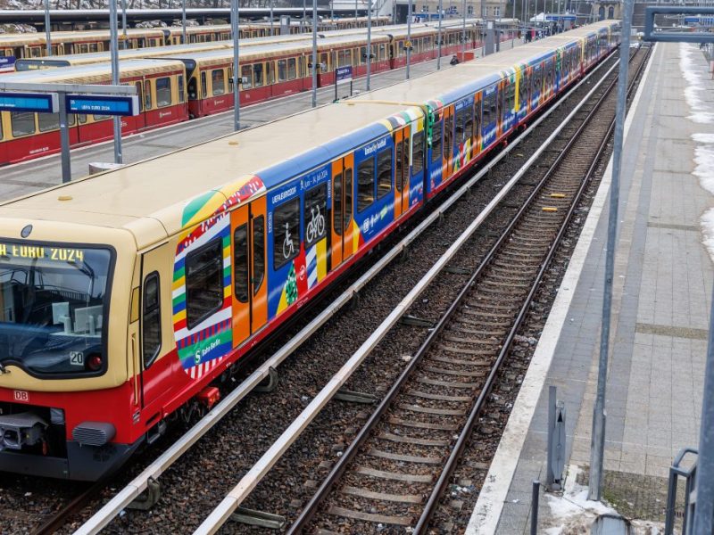 Die S-Bahn Berlin macht Lust auf die EM 2024