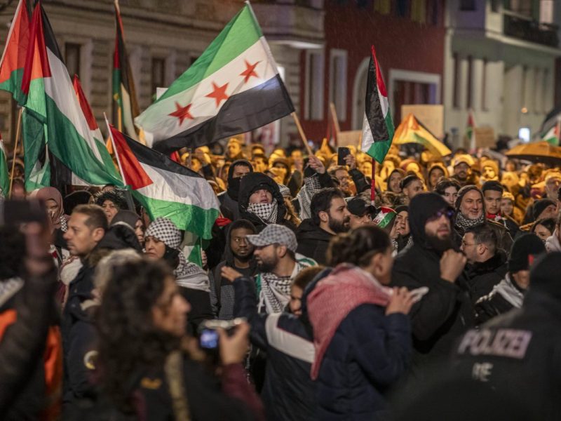 Demos in Berlin: Pro-Palästina-Demo am 11.11.23 in Berlin. Auch an Silvester soll protestiert werden.