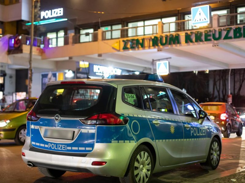 Polizeiwache am Kottbusser Tor in Kreuzberg.