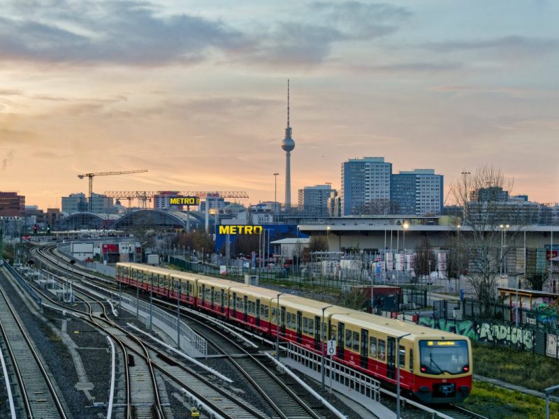 S-Bahn Berlin am Ostbahnhof