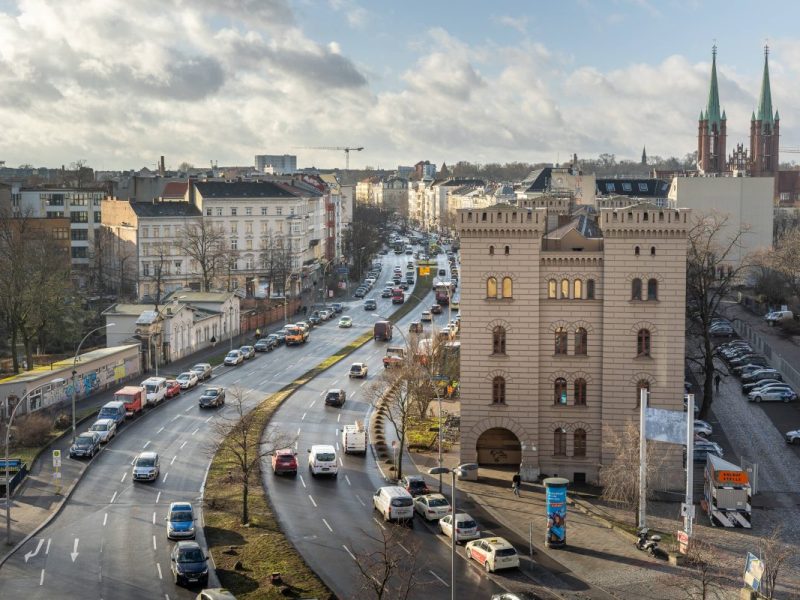 Der Mehringdamm in Berlin-Kreuzberg.