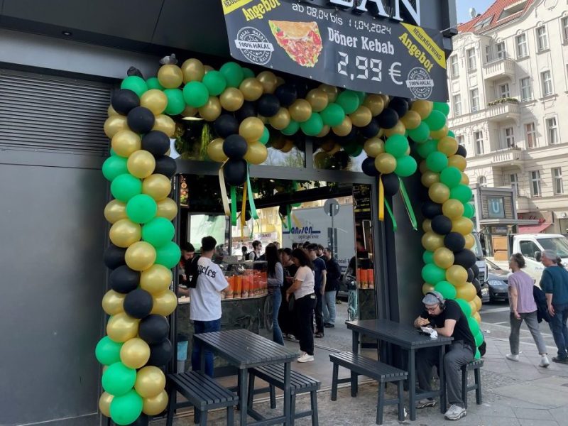 Restaurants in Berlin: Kult-Imbiss verkauft Döner für 3 Euro – nur für kurze Zeit