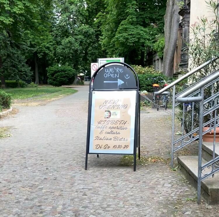 Viele Restaurants in Berlin bieten dieses klassische Gericht an. In dieser außergewöhnlichen Location jedoch nicht.