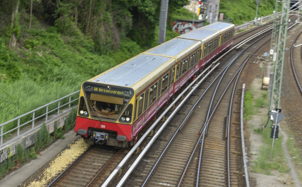 Die Linie S8 der S-Bahn Berlin.