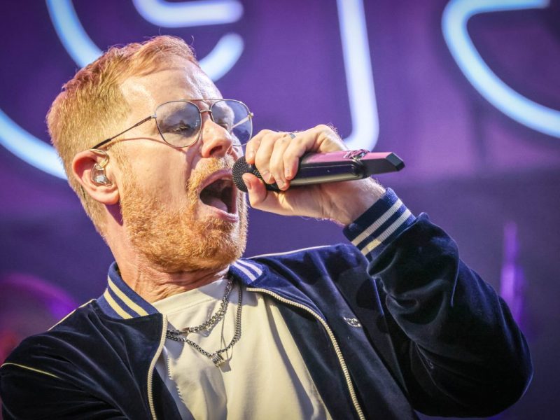 Peter Fox singt