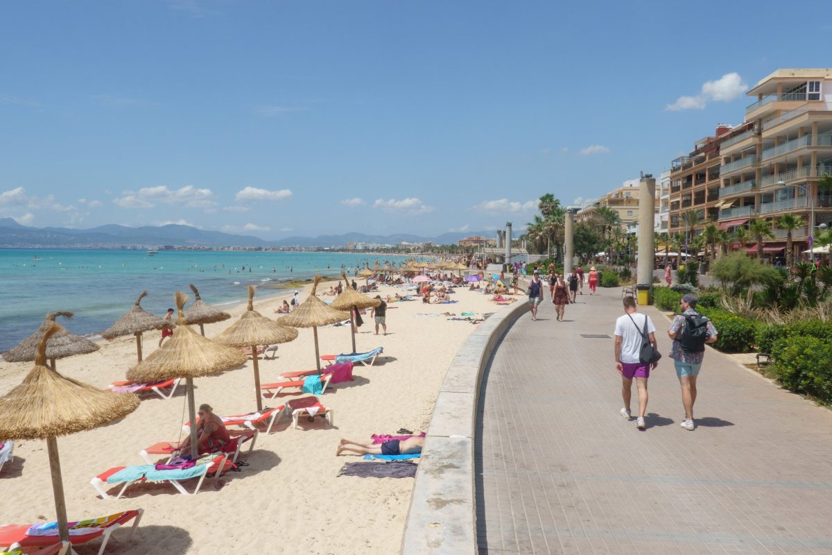 Viele Deutsche verbringen an der Playa de Palma ihren Urlaub auf Mallorca.