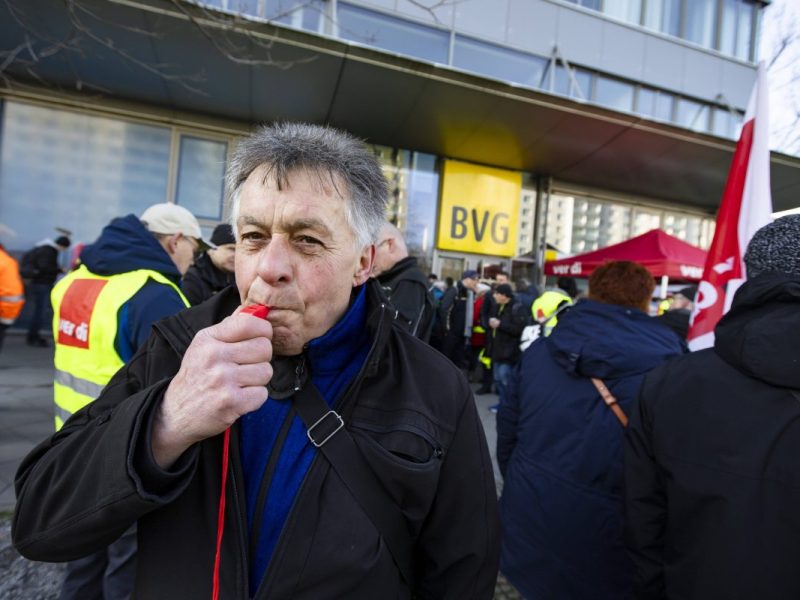 Bereits im Februar streiken viele Mitarbeiter der BVG.
