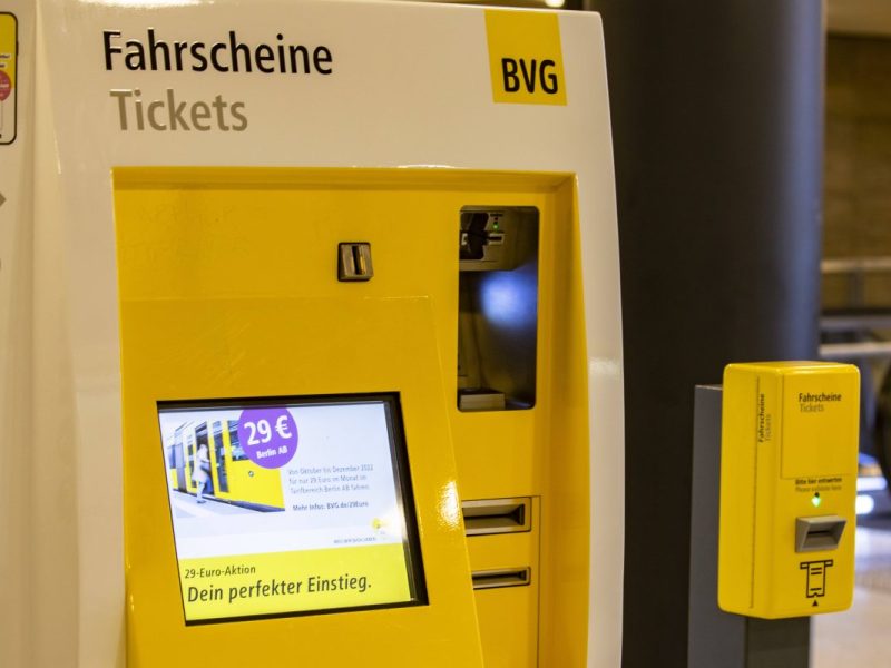 Eigentlich ist das Aus des 29-Euro-Tickets für BVG und S-Bahn Berlin-Öffis beschlossen. Doch nun gibt es Hoffnung! Vielleicht bleibt es vorerst doch.