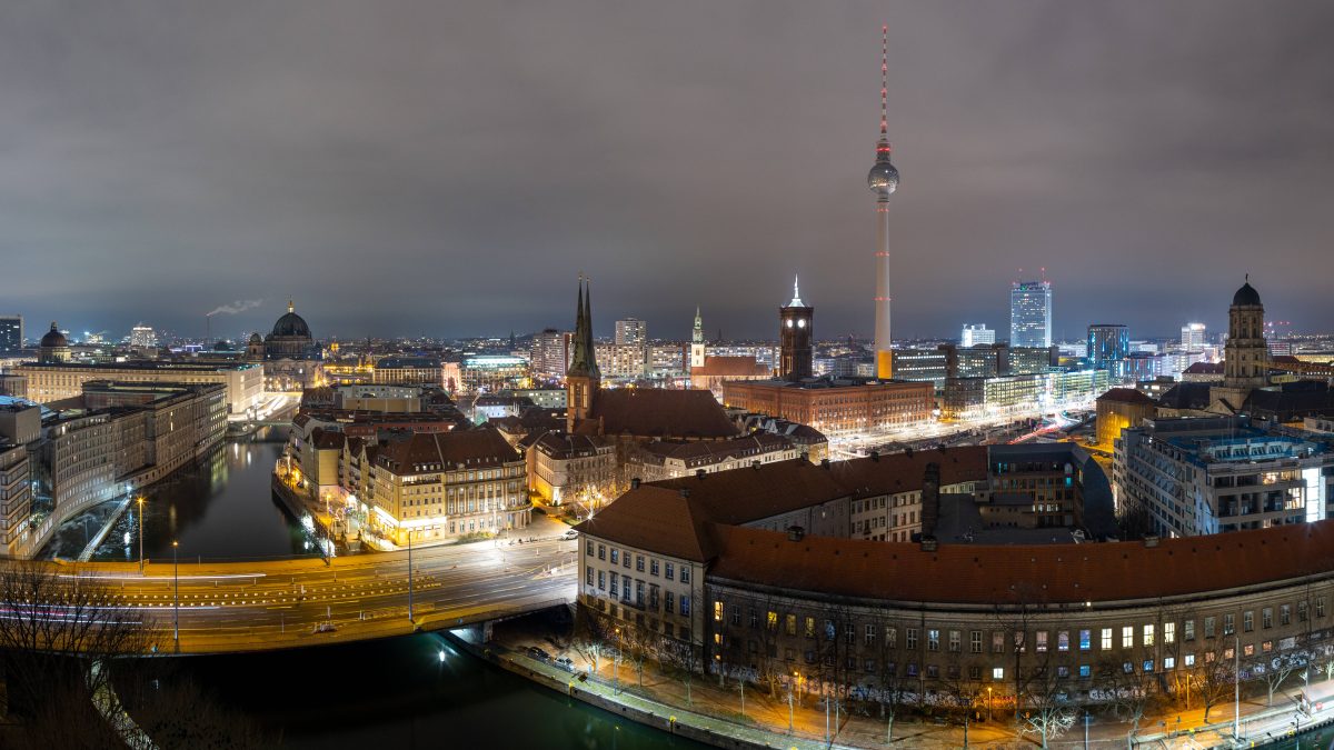 Symbolbild. Berlin bei Nacht.