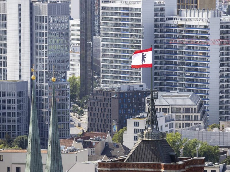 Berlin fehlt Geld und zwar eine ganze Menge. Eine Gruppe soll darum mehr bezahlen. Und sorgt für mächtig Ärger.