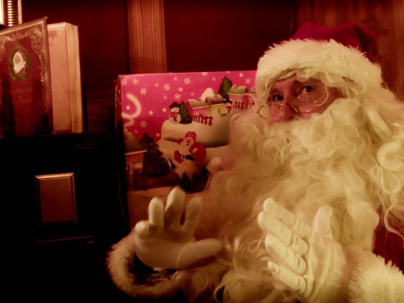 BERLIN LIVE hat den Weihnachtsmann in den Coca-Cola-Weihnachtstrucks getroffen.