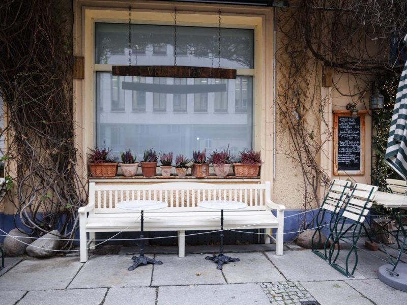 Ein geschlossenes Restaurant in Berlin. (Symbolbild)