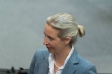 Machtverschiebung im Bundestag! Die AfD nutzt ihre neue Rolle als stärkste Oppositionskraft und könnte den politischen Kurs erheblich beeinflussen. Doch was bedeutet das für die Regierungsparteien?