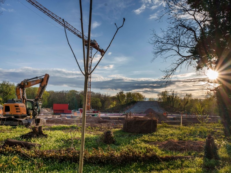 Die Baustelle des Spreeparks Berlin im April 2025.