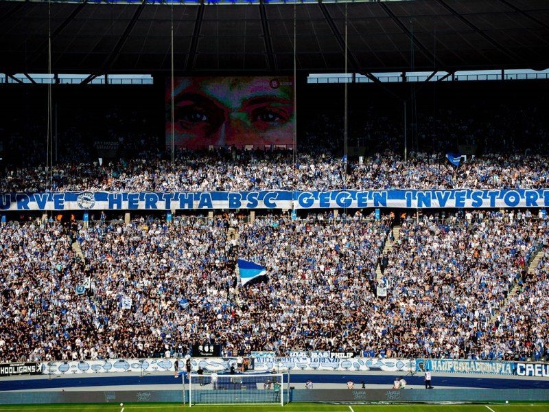 Hertha BSC: Verwirrung um Investor – Fans schauen genau hin